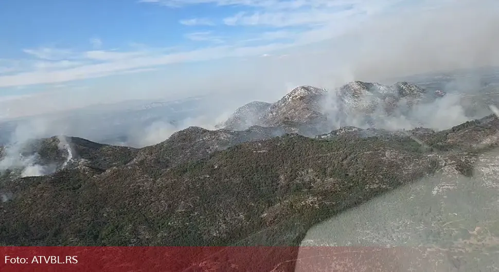 pozar trebinje helikopter.webp